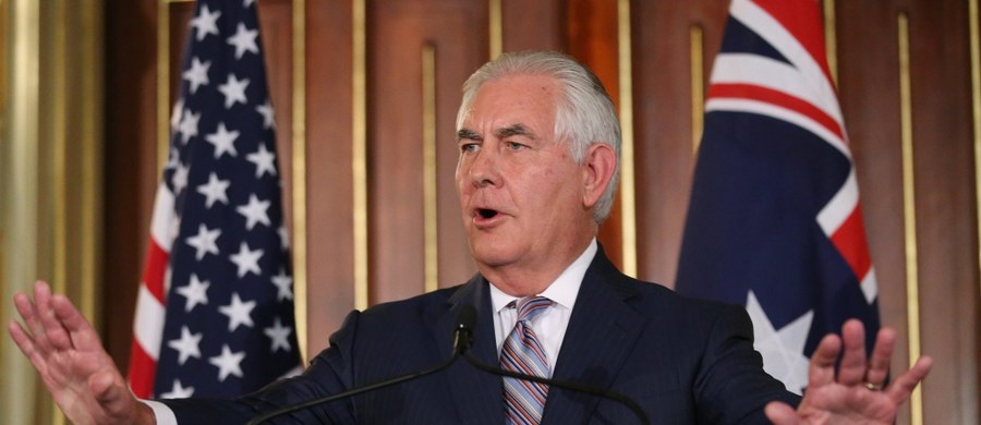 ​Sekretarz stanu USA Rex Tillerson i jego turecki odpowiednik Mevlut Cavusoglu rozmawiali w sobotę późnym wieczorem o sytuacji w Syrii i kryzysie w Zatoce Perskiej - poinformowało w niedzielę MSZ w Ankarze.