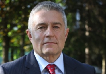 KSP: Władysław Frasyniuk odpowie za naruszenie nietykalności policjanta
