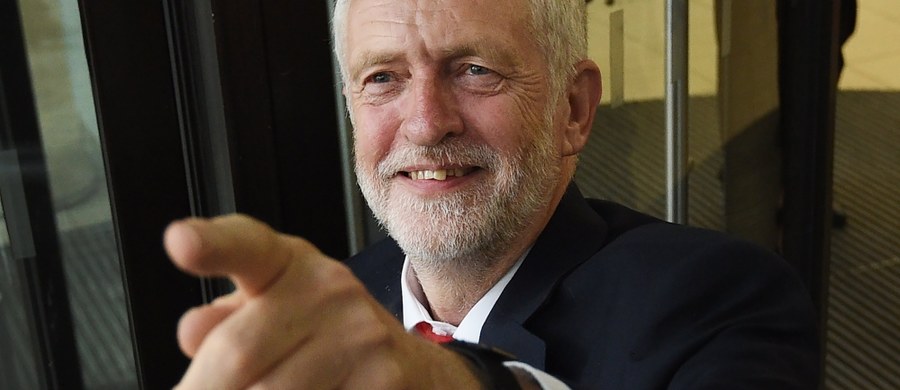 Lider opozycyjnej Partii Pracy Jeremy Corbyn ocenił w niedzielę, że sytuacja polityczna po czwartkowych wyborach parlamentarnych jest "chaotyczna". Podkreślił, że jest "całkiem możliwe", że w ciągu najbliższych miesięcy Brytyjczycy będą musieli ponownie pójść do urn.