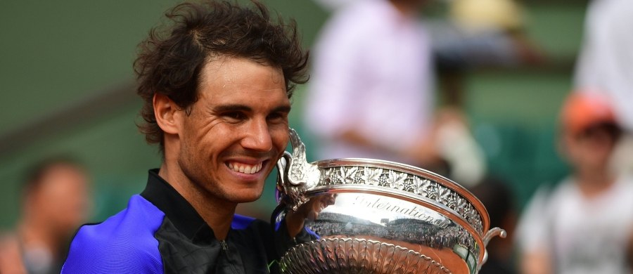 ​Rozstawiony z "czwórką" Rafael Nadal pokonał Stana Wawrinkę (3.) 6:2, 6:3, 6:1 w finale French Open. Hiszpański tenisista po raz 10. triumfował w Paryżu. Nikt inny w liczonej od 1968 roku Open Erze nie wygrał jednego turnieju wielkoszlemowego tyle razy.
