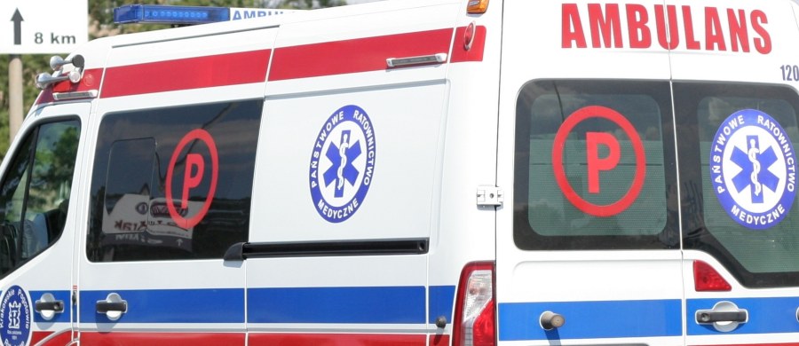 O godz. 16 rozpoczął się kolejny etap protestu ratowników medycznych. Przez tydzień zespoły ratownictwa, uczestniczące w akcji, będą transportowały pacjentów z użyciem sygnałów dźwiękowych i świetlnych - zapowiada Roman Badach-Rogowski z Krajowego Związku Zawodowego Pracowników Ratownictwa Medycznego. 