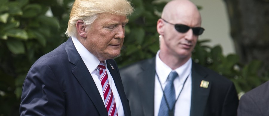 ​Amerykański dystrykt stołeczny (Dystrykt Kolumbii - DC) i stan Maryland oskarżyły prezydenta USA Donalda Trumpa o złamanie konstytucji. Tamtejsze władze uważają, że Trump postąpił wbrew ustawie zasadniczej, przyjmując pieniądze od obcych rządów.