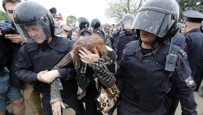 Rosja: Policja aresztowała ponad 1,5 tys. demonstrantów