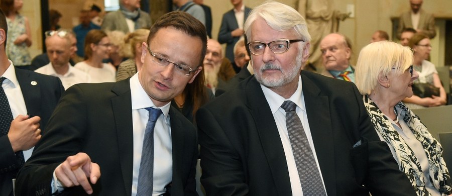 ​Za szantaż i nieeuropejskie zachowanie uznał minister spraw zagranicznych Węgier Peter Szijjarto zapowiedziane przez Komisję Europejską rozpoczęcie procedury o naruszenie prawa UE wobec krajów, które nie biorą udziału w programie relokacji uchodźców.