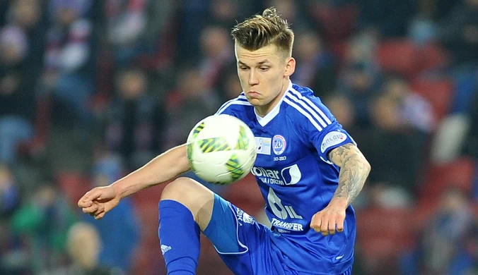 Cracovia. Damian Kądzior blisko "Pasów"