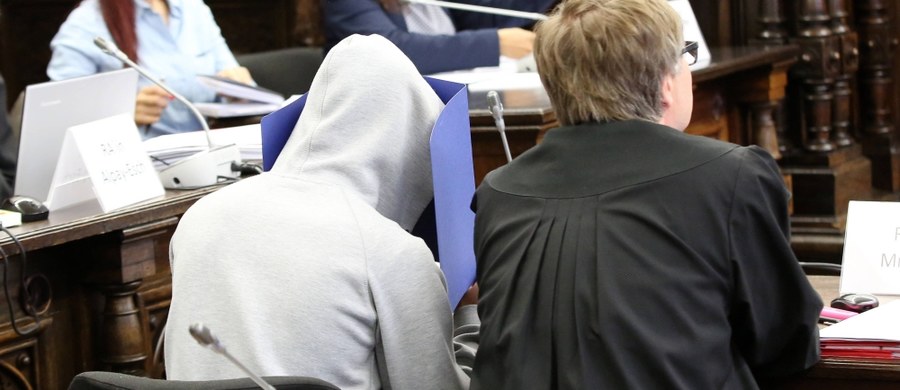 Przed sądem w Hamburgu rozpoczął się proces przeciwko trzem Syryjczykom oskarżonym o to planowanie zamachu terrorystycznego w Niemczech. Mężczyźni udawali uchodźców starających się o azyl.  