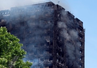 Gigantyczny pożar wieżowca w Londynie: Są ofiary śmiertelne. W budynku mieszkali też Polacy