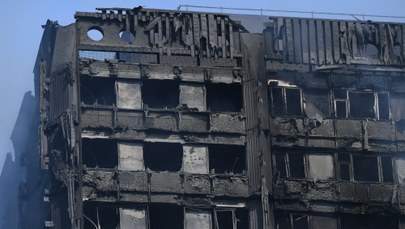 Londyn: Wzrosła liczba ofiar pożaru wieżowca Grenfell Tower 