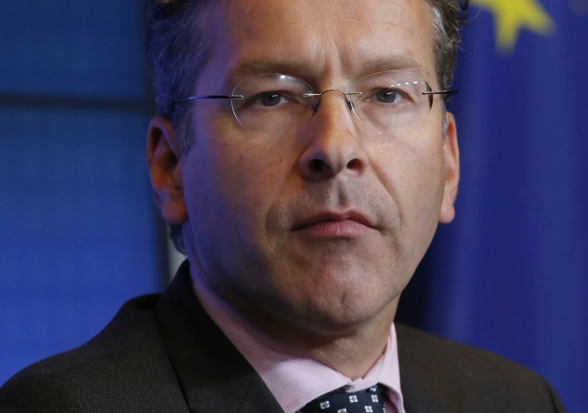 Ministrowie finansów państw strefy euro osiągnęli porozumienie, które umożliwi wypłatę Grecji kolejnej, wynoszącej 8,5 mld euro, transzy pomocy z wartego 86 mld euro pakietu. Dzięki tej decyzji Ateny unikną kolejnej odsłony kryzysu finansowego.