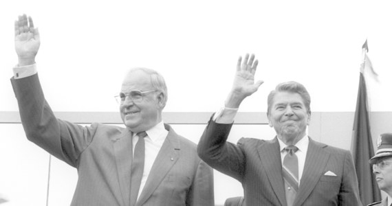 "Zawsze będę pamiętał Helmuta Kohla. Przyjaciel i mąż stanu, który pomógł zjednoczyć Europę" - napisał w reakcji na wiadomość o śmierci niemieckiego polityka Szef Rady Europejskiej Donald Tusk.