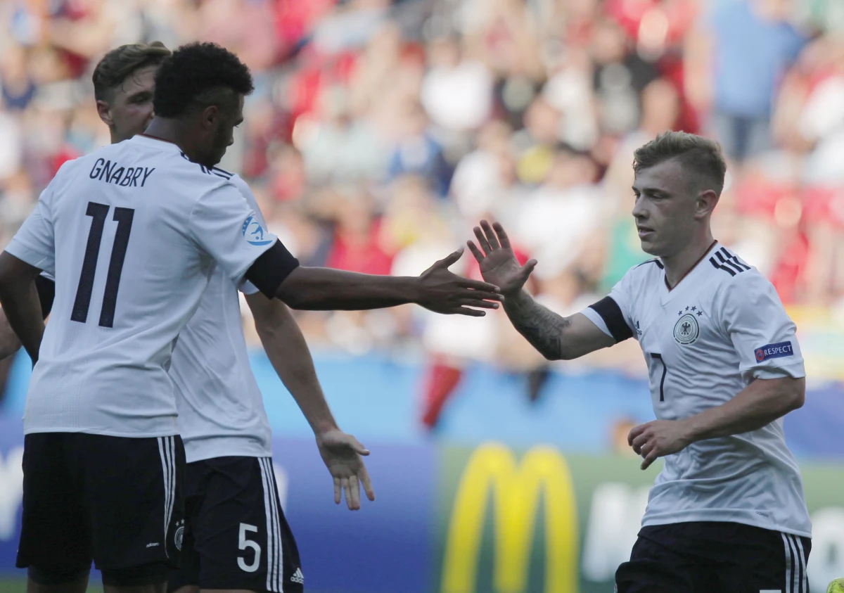 Reprezentacja Niemiec pokonała w Tychach Czechy 2:0 (1:0) w pierwszym meczu grupy C piłkarskich mistrzostw Europy do lat 21.