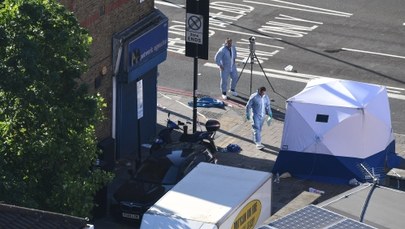 Londyn: Samochód wjechał w grupę ludzi przed meczetem. Nie żyje jedna osoba