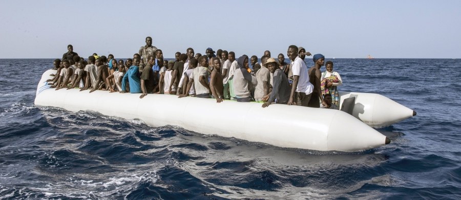 ​126 migrantów utonęło na wodach libijskich w katastrofie pontonu - taką informacje przekazali dwaj ocaleni Sudańczycy Międzynarodowej Organizacji do spraw Migracji. Według ich relacji, przytoczonej przez Ansę, miało to miejsce w nocy z czwartku na piątek.