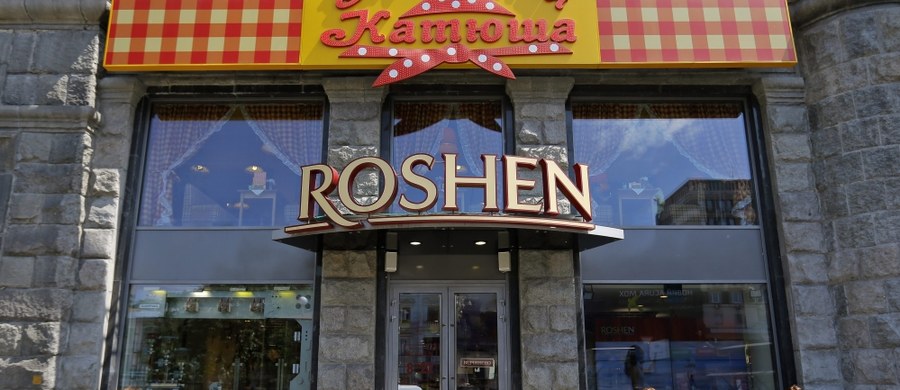 ​Koncern Roshen, którego właścicielem jest prezydent Ukrainy Petro Poroszenko, całkowicie wstrzymał produkcję i sprzedaż swoich słodyczy w Rosji - poinformowało biuro prasowej tej firmy.