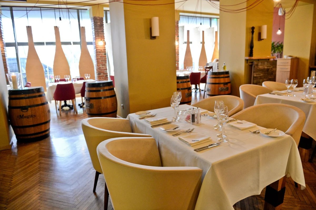 Prokuratura Okręgowa Warszawa-Praga zajęła się ujawnionymi ostatnio przez media publiczne taśmami z nielegalnych podsłuchów w restauracji "Sowa & Przyjaciele". Zarejestrowano na nich rozmowę m.in. księdza Kazimierza Sowy, byłego ministra Pawła Grasia i byłego szefa BOR-u Mariana Janickiego. W RMF FM ujawniliśmy wcześniej, że taśmy te nie były znane prokuratorom, którzy zakończyli już śledztwo ws. tzw. afery podsłuchowej.