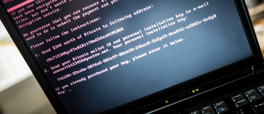 ​Atak hakerski na sieci komputerowe instytucji państwowych Ukrainy został powstrzymany, a w jego wyniku nie ucierpiały ważne systemy bezpieczeństwa - oświadczył premier tego kraju, Wołodymyr Hrojsman.
