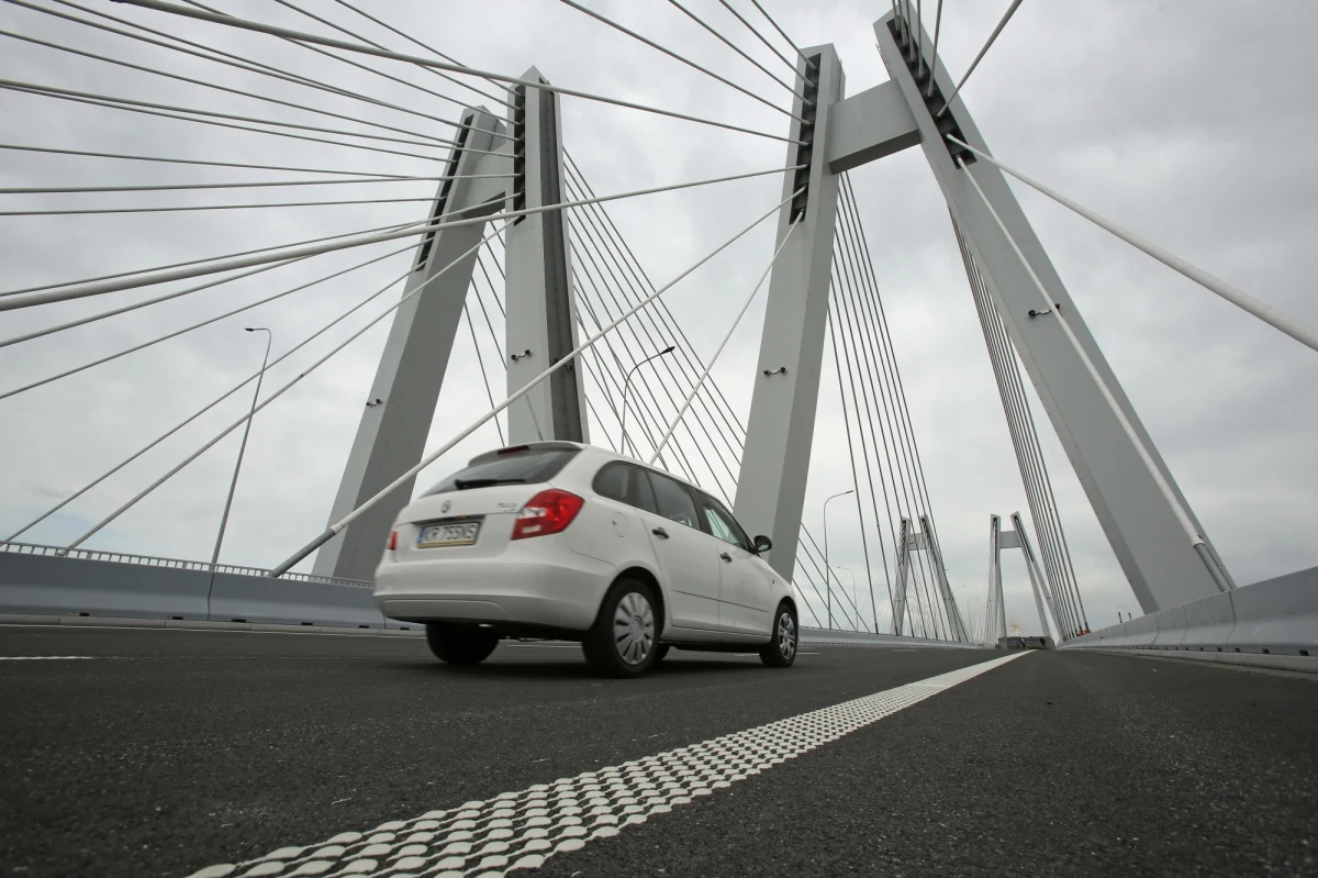 W Krakowie oddano do użytku 4,5-km odcinek drogi ekspresowej S7 we wschodniej części miasta. Stanowi ona drugą część wschodniej obwodnicy miasta. Wartość inwestycji wyniosła blisko 529 mln zł brutto.