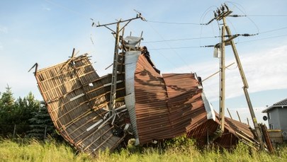 Gwałtowne burze nad Polską. 200 tysięcy odbiorców bez prądu