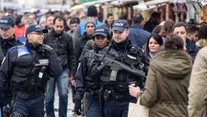 Udaremniony zamach we Francji. Mężczyzna chciał wjechać w tłum przed meczetem