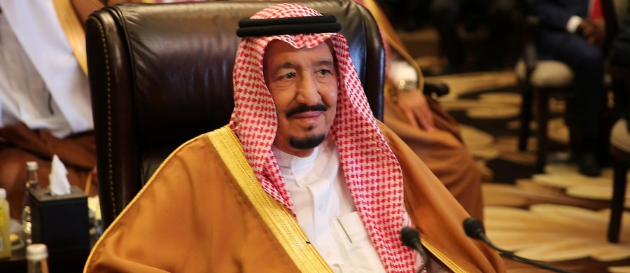 Król Arabii Saudyjskiej Salman ibn Abd al-Aziz as-Saud przylatuje na przyszłotygodniowy szczyt G20 do Hamburga z... własnym tronem. Taką informację ujawnił "Spieglowi" Ingo Peters, dyrektor hamburskiego hotelu Vier Jahreszeiten, w którym zatrzyma się monarcha.