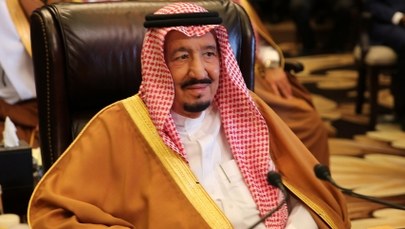 Saudyjski monarcha przyleci na szczyt G20 z... własnym tronem