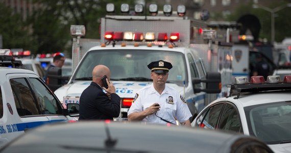 Burmistrz Nowego Jorku Bill de Blasio oświadczył, że strzelanina w szpitalu Bronx-Lebanon "nie była aktem terrorystycznym, ale raczej związana z miejscem pracy". Sprawca, lekarz i były pracownik szpitala, zabił 1 lekarza i ranił 6 innych osób, w tym 5 ciężko.