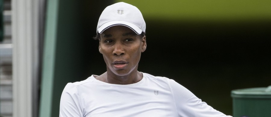 ​"Jestem tym wypadkiem zdruzgotana i mam złamane serce" - napisała na Facebooku amerykańska tenisistka Venus Williams, która 9 czerwca spowodowała śmiertelny wypadek samochodowy i została pozwana do sądu przez rodzinę ofiary.