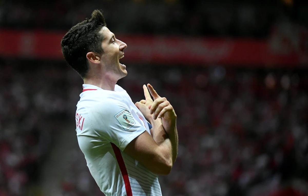 29 procent Waszych głosów zebrał Robert Lewandowski w Plebiscycie RMF FM i Interii na Sportowca Czerwca! W minionym miesiącu kapitan piłkarskiej reprezentacji Polski zaimponował hattrickiem w meczu eliminacji MŚ 2018 z Rumunią.