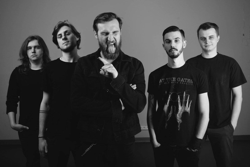 Łącząca death i groove metal grupa Cornada prezentuje najnowszą EP-kę "Inside".