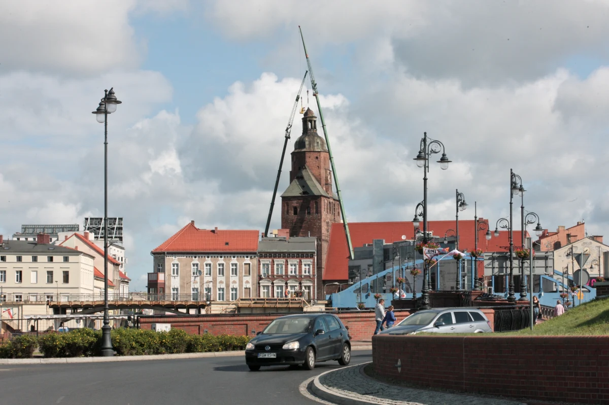 Sprowadzenie zdarzenia zagrażającego mieniu w wielkich rozmiarach - pod tym kątem Prokuratura Okręgowa w Gorzowie Wielkopolskim będzie prowadzić śledztwo, dotyczące sobotniego pożaru katedry - ustaliła dziennikarka RMF FM Agnieszka Wyderka.