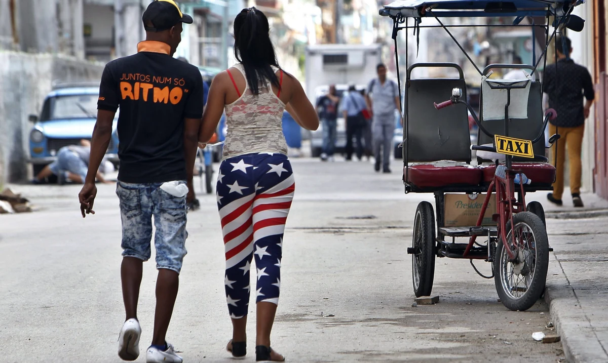 Władze kubańskie postanowiły reaktywować sieć tzw. "hoteli miłości" w Hawanie i innych miastach, które będą oferować zakochanym parom wynajem pokoi na godziny - poinformował tygodnik związków zawodowych "Trabajadores".