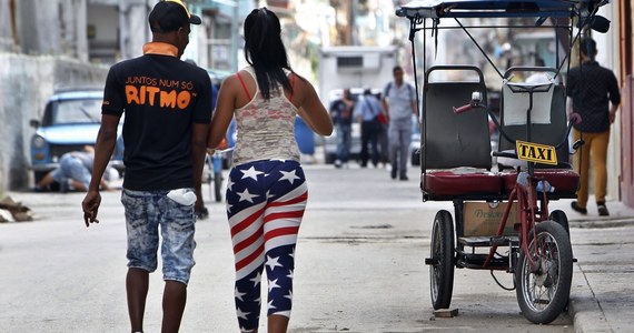 Władze kubańskie postanowiły reaktywować sieć tzw. "hoteli miłości" w Hawanie i innych miastach, które będą oferować zakochanym parom wynajem pokoi na godziny - poinformował tygodnik związków zawodowych "Trabajadores".