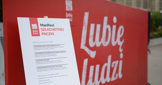 Szlachetna Paczka zawitała do Katowic ze swoją nową kampanią społeczną pod hasłem „Lubię Ludzi”. Wolontariusze zorganizowali happening przy ulicy Mariackiej. Zachęcali mieszkańców do okazywania innym życzliwości. 