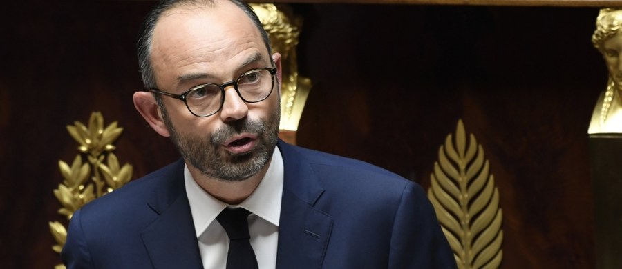 Premier Francji Edouard Philippe, wygłaszając we wtorek expose przed Zgromadzeniem Narodowym, ostrzegł, że zadłużenie publiczne kraju, skala wydatków rządu oraz deficyt budżetowy to "taniec na wulkanie". Obiecał konsolidację finansów i reformy gospodarcze oraz społeczne.