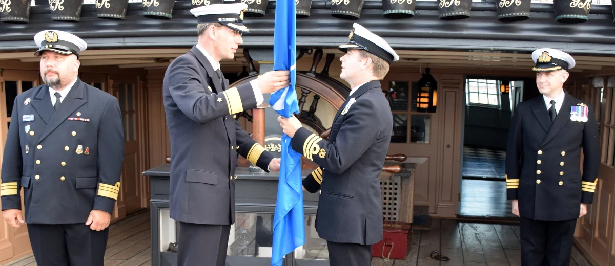 ORP Kontradmirał Xawery Czernicki nie jest już okrętem dowodzenia jednego ze stałych zespołów NATO. Dziś o poranku w Portsmouth na południowym wybrzeżu Anglii oficjalnie zakończyła się półroczna misja polskich marynarzy. W poniedziałek mają wrócić do kraju.