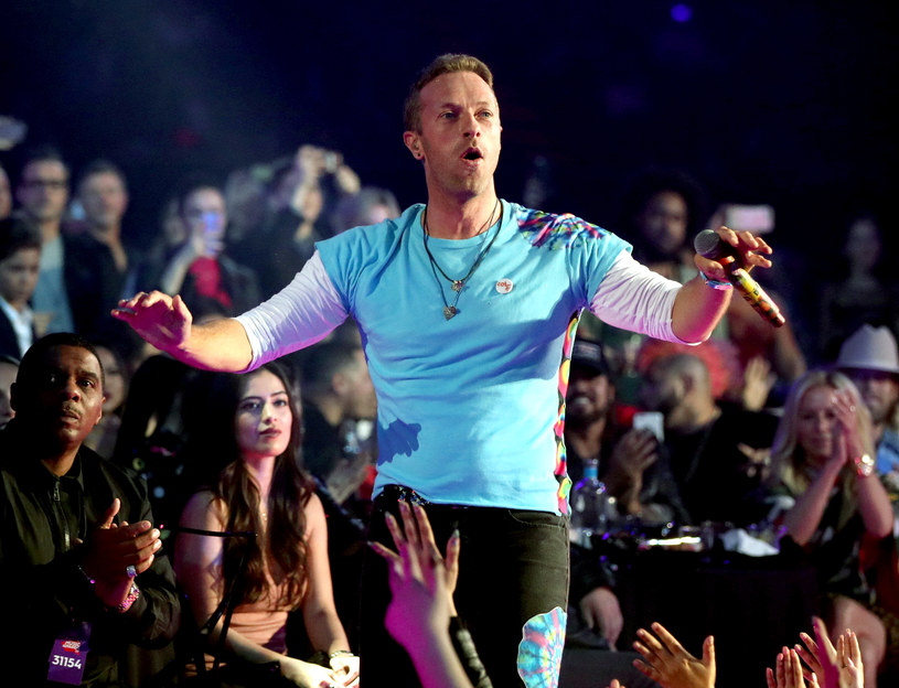Lider zespołu Coldplay Chris Martin odwiedził szpital pediatryczny w Mediolanie, gdzie zaśpiewał dla dzieci swoje najbardziej znane przeboje. Martin był w stolicy Lombardii w ramach tournee zespołu, w trakcie którego dwukrotnie wystąpił na stadionie San Siro.