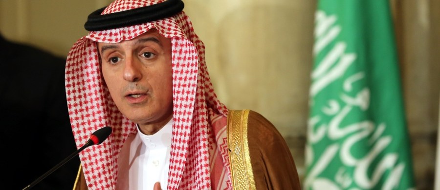 ​Bojkot Kataru będzie kontynuowany, aż nie zmieni on swej polityki, a kolejne retorsje zostaną wprowadzone w stosownym czasie - powiedział w środę saudyjski minister spraw zagranicznych Adil ibn Ahmad ad-Dżubeir, po spotkaniu szefami dyplomacji sojuszniczych państw.
