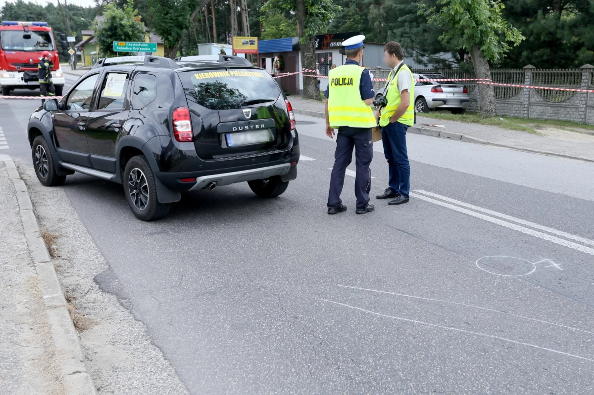 Prokuratura skierowała do sądu akt oskarżenia przeciwko 47-letniemu Tadeuszowi K., który w sierpniu zeszłego roku wjechał w kolumnę pielgrzymów zmierzających na Jasną Górę. Mężczyzna, który był kierownikiem pielgrzymki, jest oskarżony o sprowadzenie katastrofy w ruchu lądowym. Grozi mu do 5 lat pozbawienia wolności.