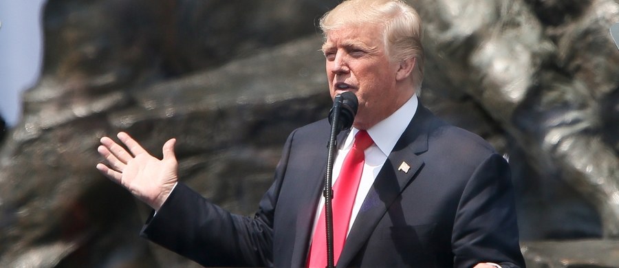 Wizyta Donalda Trumpa w Warszawie, a szczególnie jego przemówienie na placu Krasińskich podzieliło niemieckich komentatorów. Dla jednych prezydent USA "dobrał właściwe słowa", dla innych mowa była niesmaczna, a jeszcze inni krytykują jej "wojowniczy" ton.