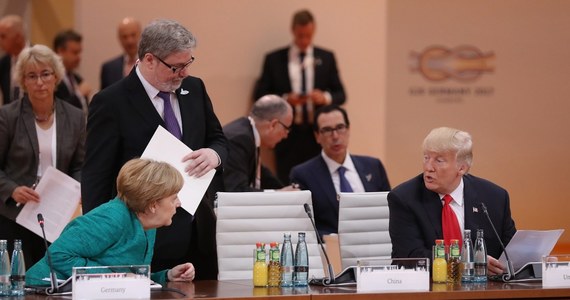 Przywódcy krajów G20 nie zdołali na szczycie w Hamburgu wypracować kompromisu w sprawie ochrony klimatu. Komunikat końcowy spotkania uwzględni różnice stanowisk w tej kwestii między prezydentem USA Donaldem Trumpem a pozostałymi uczestnikami spotkania.