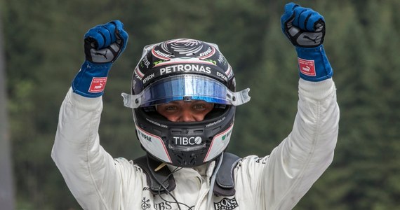 Fin Valtteri Bottas z zespołu Mercedes GP wygrał wyścig Formuły 1 o Grand Prix Austrii, 9. rundę mistrzostw świata. To jego druga wygrana w karierze, po raz pierwszy triumfował 30 kwietnia 2017 roku w GP Rosji na torze w Soczi.