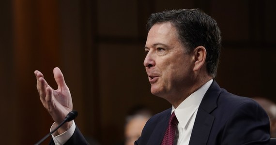 ​Prezydent USA Donald Trump napisał na Twitterze, że były dyrektor FBI James Comey w zapisanych przez siebie notatkach ujawnił tajne informacje, po czym dodał: "to jest nielegalne".