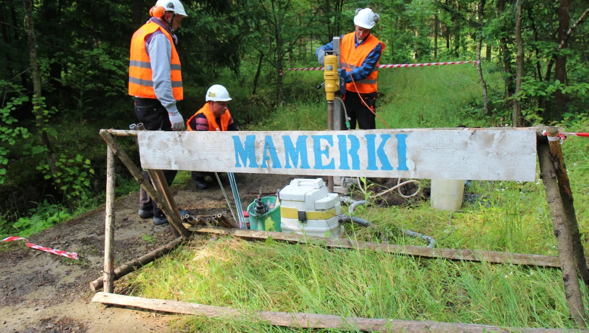 W bunkrach w Mamerkach na Mazurach poszukiwano "Bursztynowej komnaty". Podobnie jak przed rokiem niczego nie znaleziono. Dzięki poszukiwaniom skarbu, do dawnej kwatery dowództwa Wehrmachtu przyjeżdża za to coraz więcej turystów.