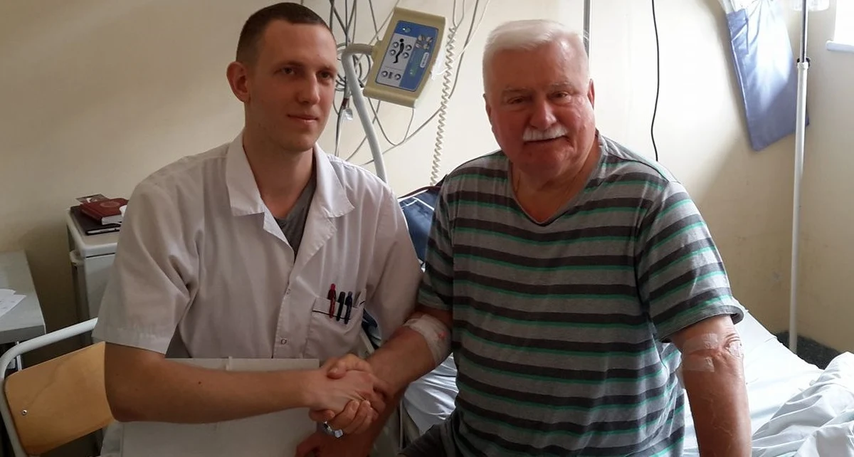 Mam nadzieję, że te problemy zdrowotne miną - powiedział w Gdańsku prezydent Andrzej Duda. Odpowiedział w ten sposób na pytanie dziennikarzy, czy trzyma kciuki za Wałęsę, który od kilku dni przebywa w szpitalu.