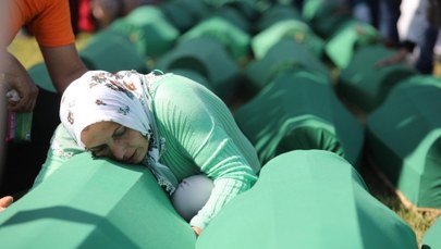 Bośnia i Hercegowina: 22 lata po masakrze w Srebrenicy pogrzeby kolejnych ofiar