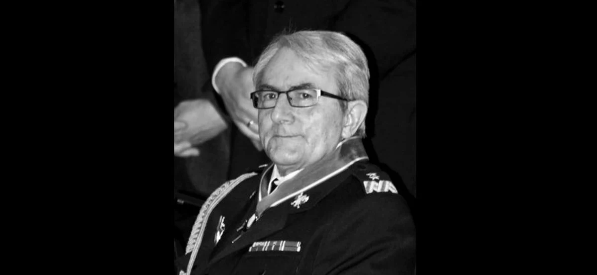 W wieku 74 lat zmarł generał Feliks Dela - pierwszy Komendant Główny Państwowej Straży Pożarnej, twórca prawnych i organizacyjnych podstaw nowoczesnej formacji ratowniczej. Generał Dela przyczynił się do unowocześnienia wyposażenia strażaków, odmłodzenia kadry i wzrostu poziomu jej wykształcenia.