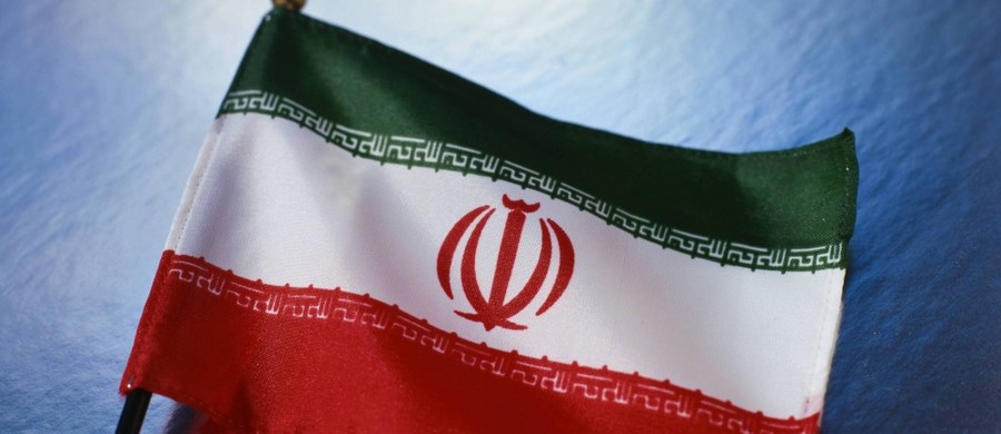 Sąd w Iranie poinformował, że skazał mężczyznę mającego podwójne, w tym amerykańskie, obywatelstwo, na dziesięć lat więzienia pod zarzutem szpiegostwa. 