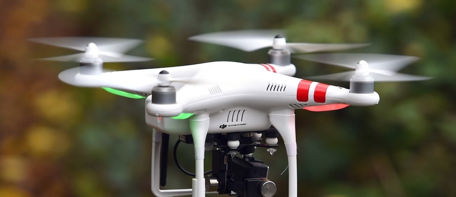 Urząd Lotnictwa Cywilnego chce łatwiejszego korzystania z dronów. Jak dowiedział się reporter RMF FM, przygotowywane jest nowe rozporządzenie, które ma dotyczyć obsługi najpopularniejszych w Polsce statków bezzałogowych - ważących do 25 kilogramów, wykorzystywanych w celach komercyjnych. 