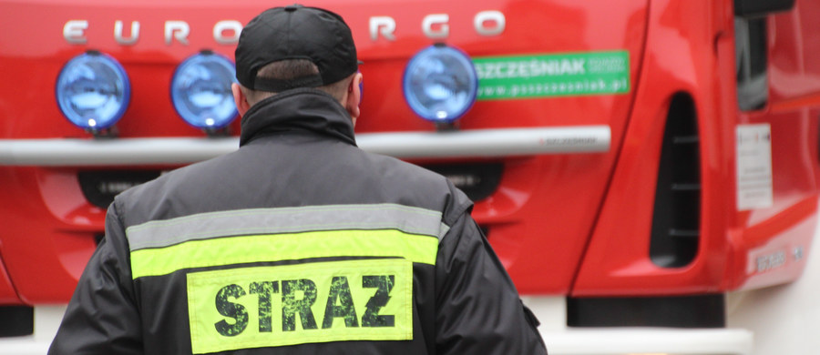 ​70 osób ewakuowanych w związku z niewybuchem znalezionym na skrzyżowaniu ulic Ostrobramskiej i Filomatów w Warszawie. Niebezpieczną bombę znaleziono na placu budowy.
