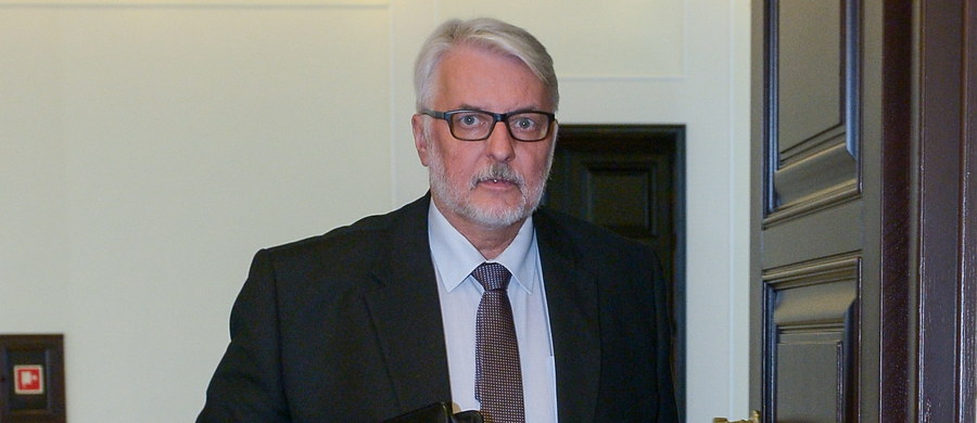 Witold Waszczykowski odrzuca zaproszenie wiceszefa Komisji Europejskiej Fransa Timmermansa. "Dopóki proces legislacyjny się nie skończy, nie mam podstaw, by komukolwiek się tłumaczyć" - powiedział RMF FM szef polskiej dyplomacji.